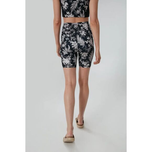 Tuckernuck Ojai Vines Ava Bike Short,‎ Black and White Size XS, NWT - Picture 2 of 5